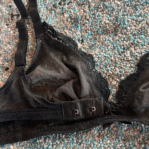 Vintage Black Sheer Lace Pearl Bow Bra - Picture 8 of 10